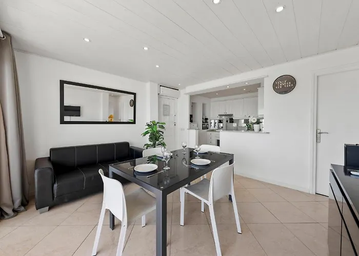 Medusas By Interhome Apartment