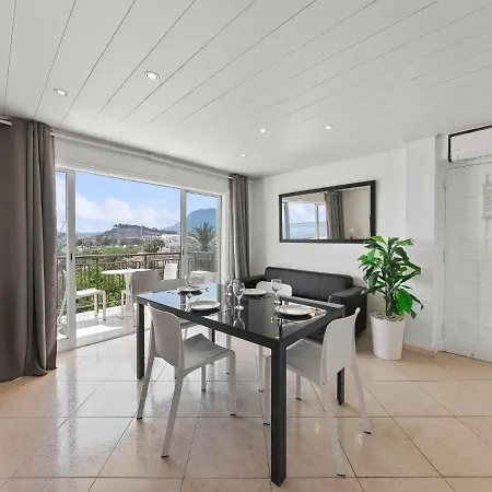 Medusas By Interhome Dénia